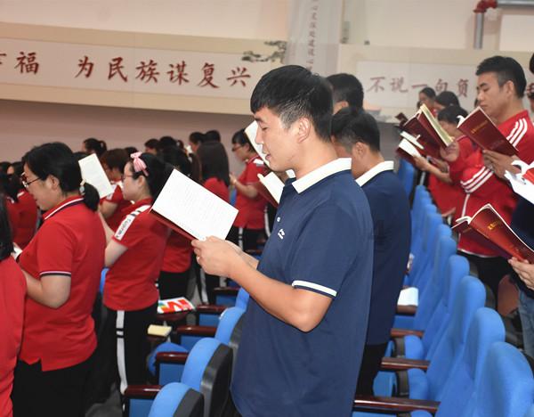 如何追回曾经追过自己的男生，他追我的时候我有男朋友，现在他好像有女朋友了