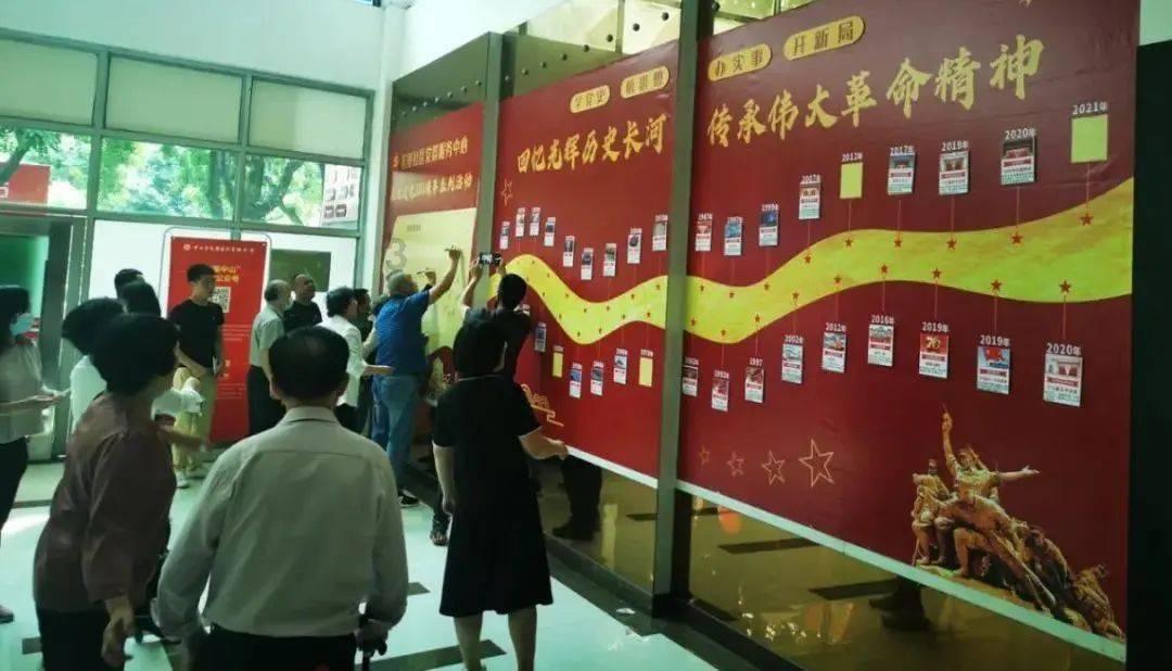 女生拉黑男生后，为什么男生沾沾自喜？游戏画面